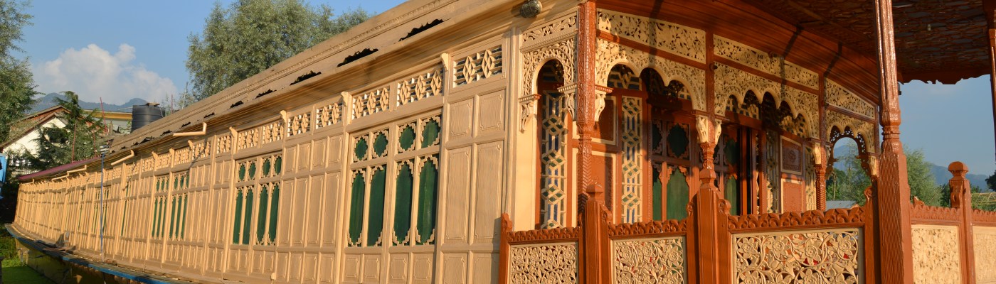 Hausboot am Nageen-Lake - Königlich...