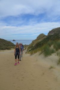 Aufstieg von der Sandfly Bay auf Otago Peninsula