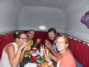 Burgerfestival in unserem Relocation Bus